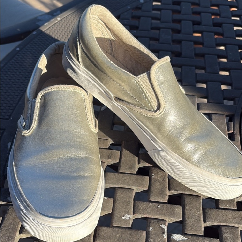 Women's Slip-On Shoes - Cream